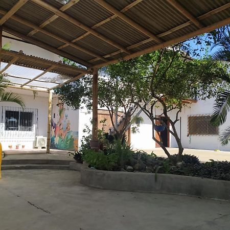 Hosteria Del Puerto ปูแอร์โตโลเปซ ภายนอก รูปภาพ