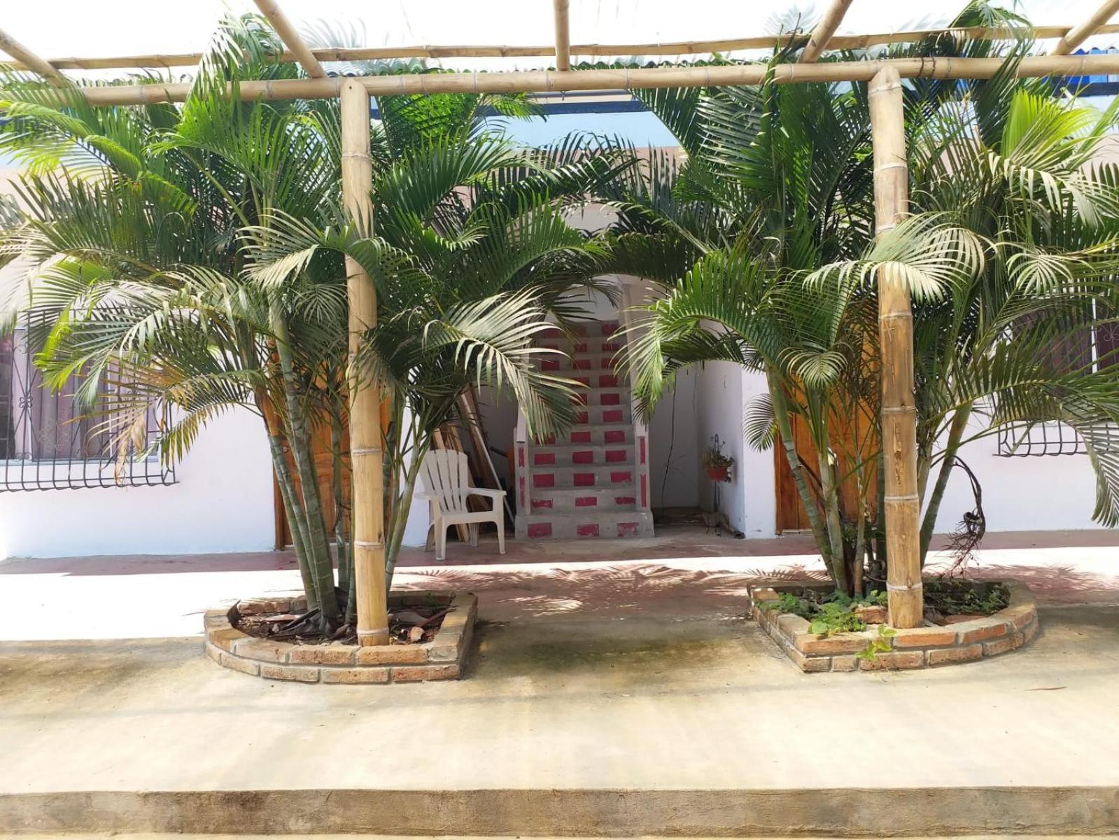 Hosteria Del Puerto ปูแอร์โตโลเปซ ภายนอก รูปภาพ