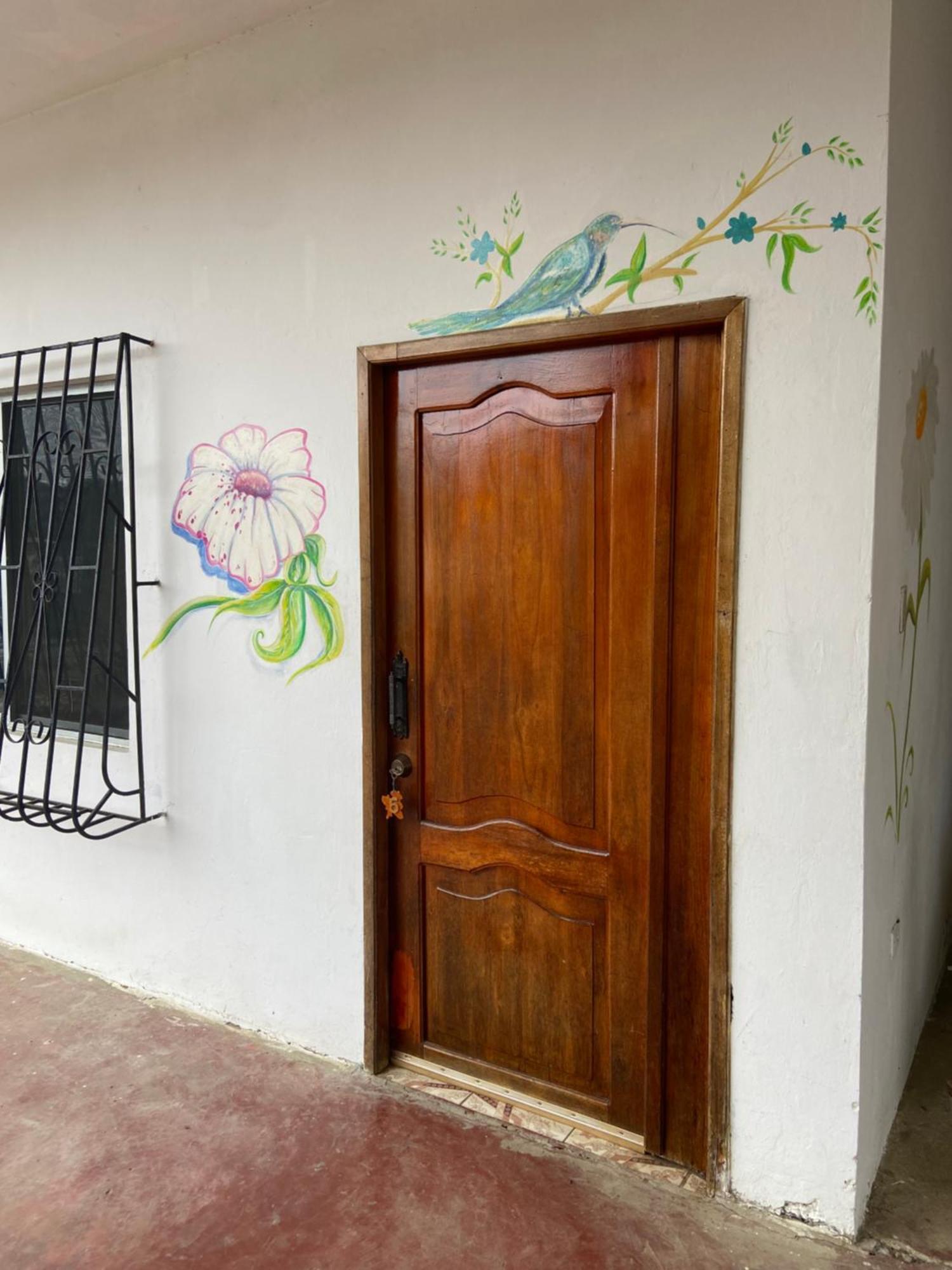 Hosteria Del Puerto ปูแอร์โตโลเปซ ภายนอก รูปภาพ
